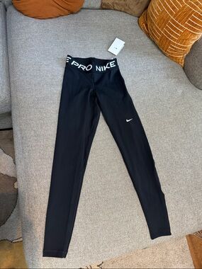 Nike Black Pro Women’s Leggings